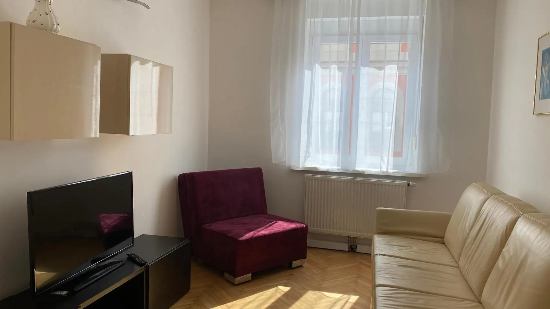 Neueroeffnung - Apartment Dietrichsteinplatz - Gratis Tiefgaragenplatz Graz Austria